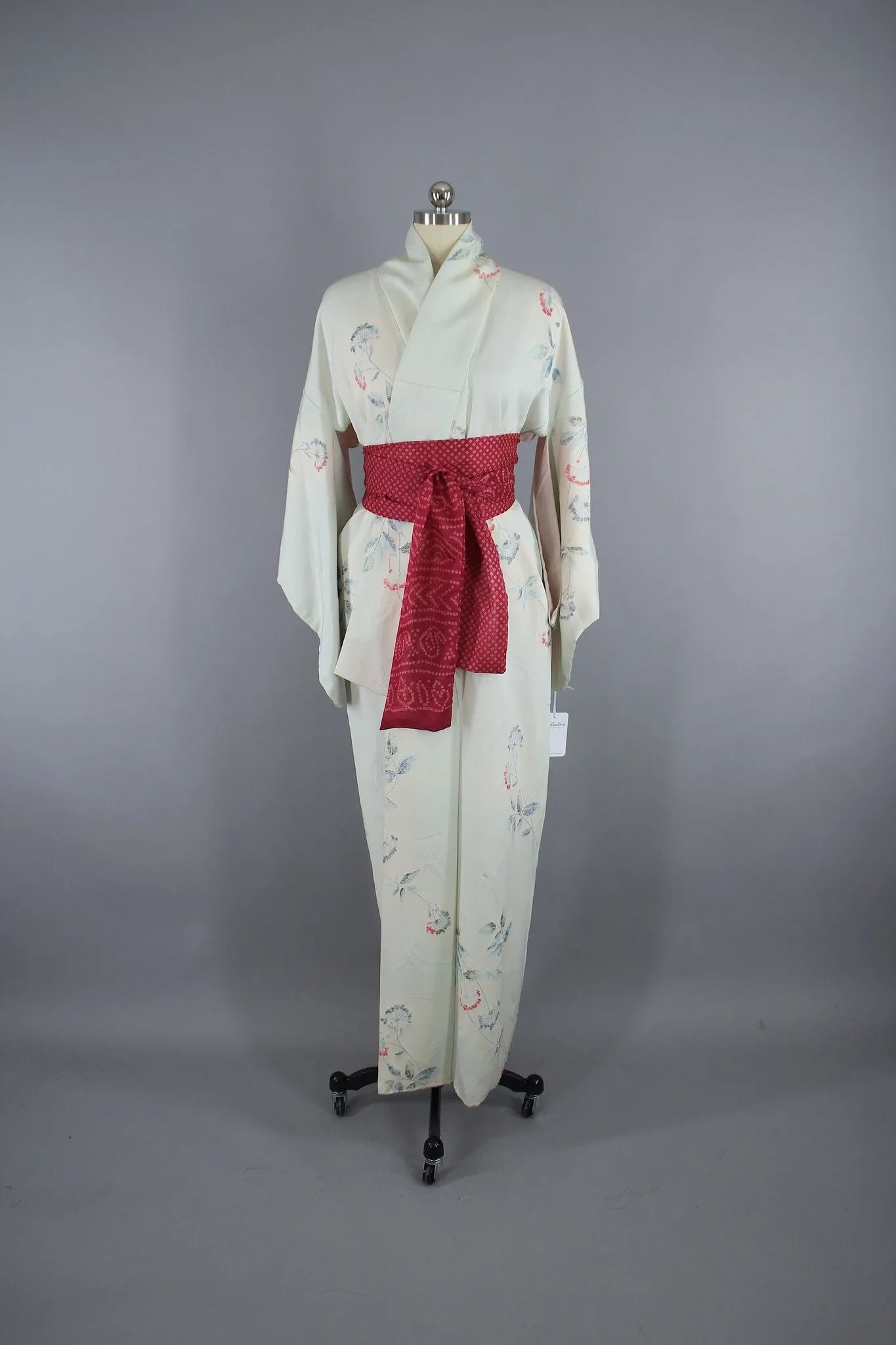 1960s Vintage Silk Kimono Robe / Pale Blue & Pink Floral