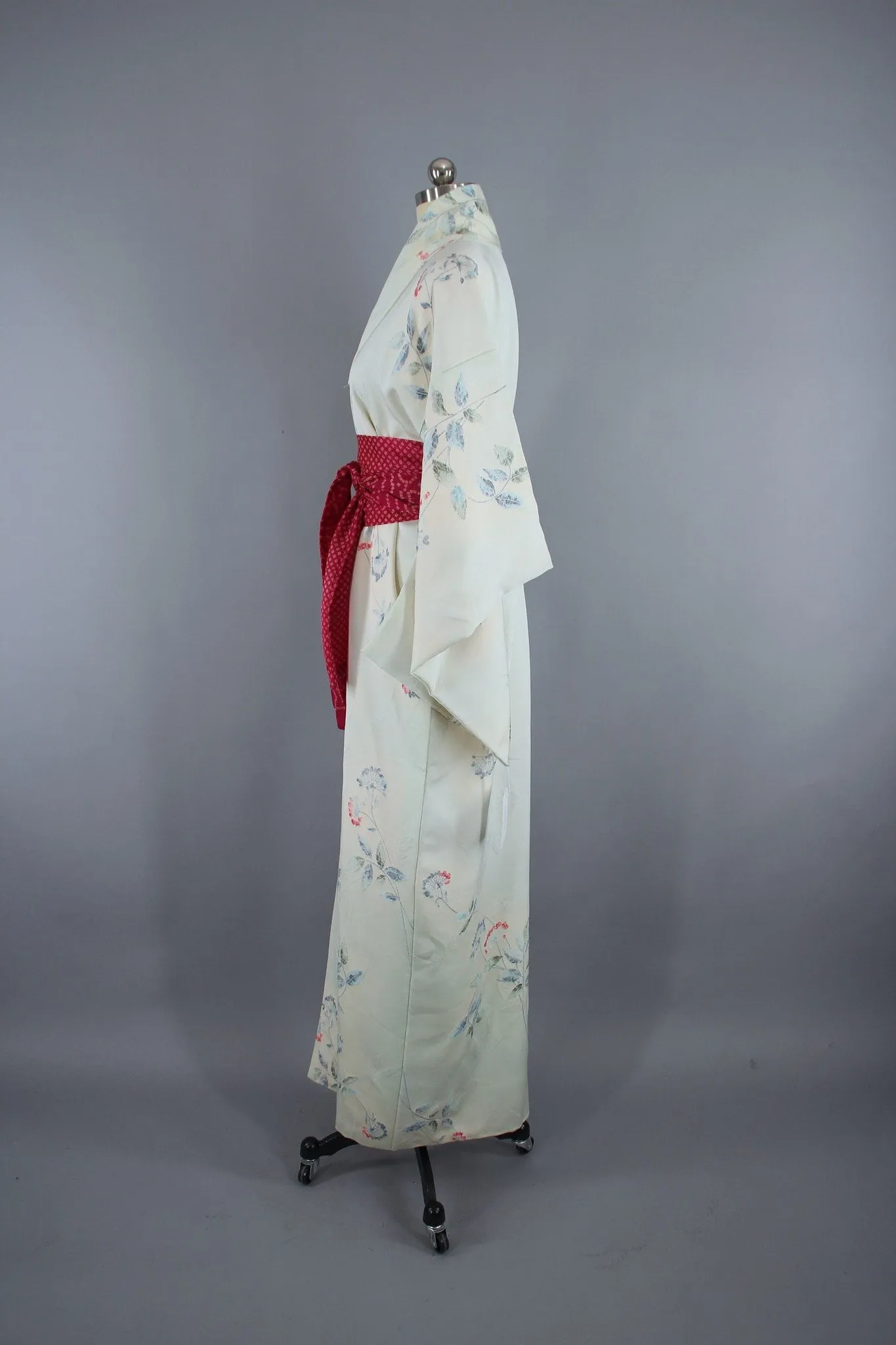 1960s Vintage Silk Kimono Robe / Pale Blue & Pink Floral