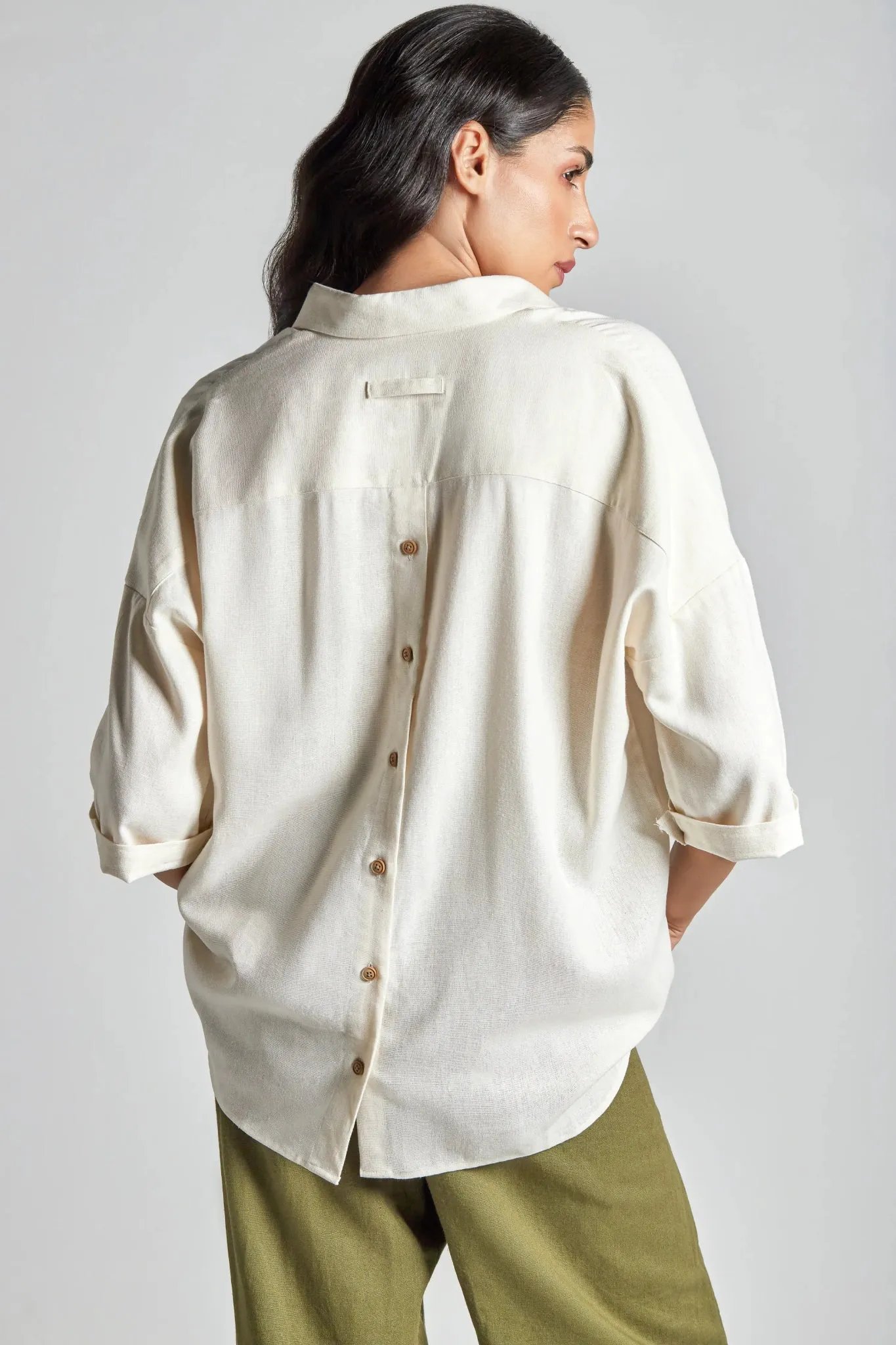 Cloud Back Split Shirt