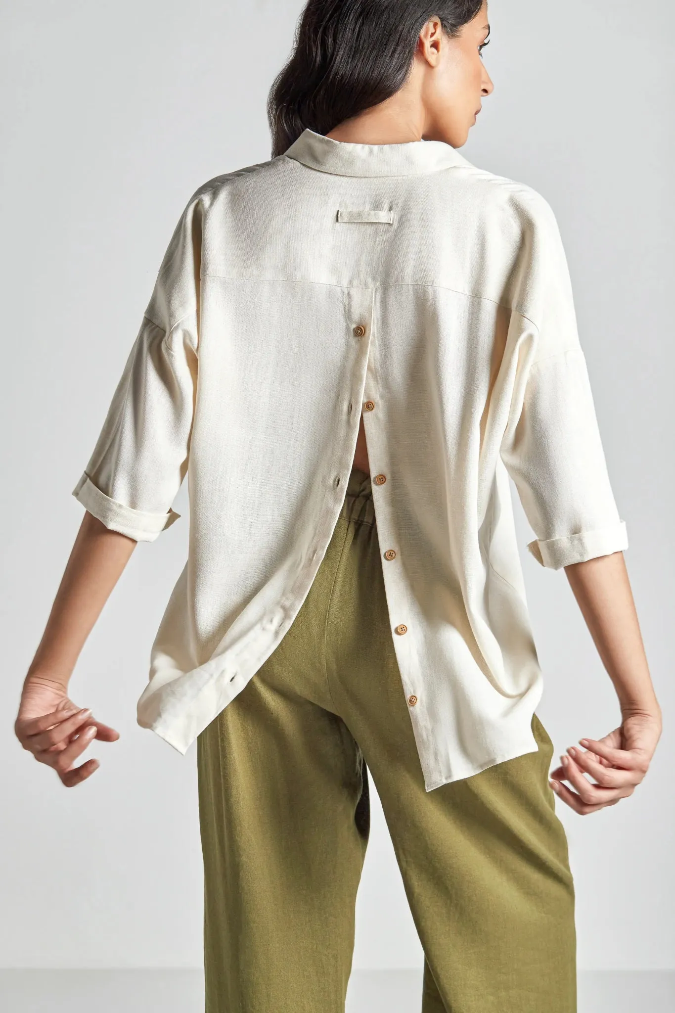 Cloud Back Split Shirt