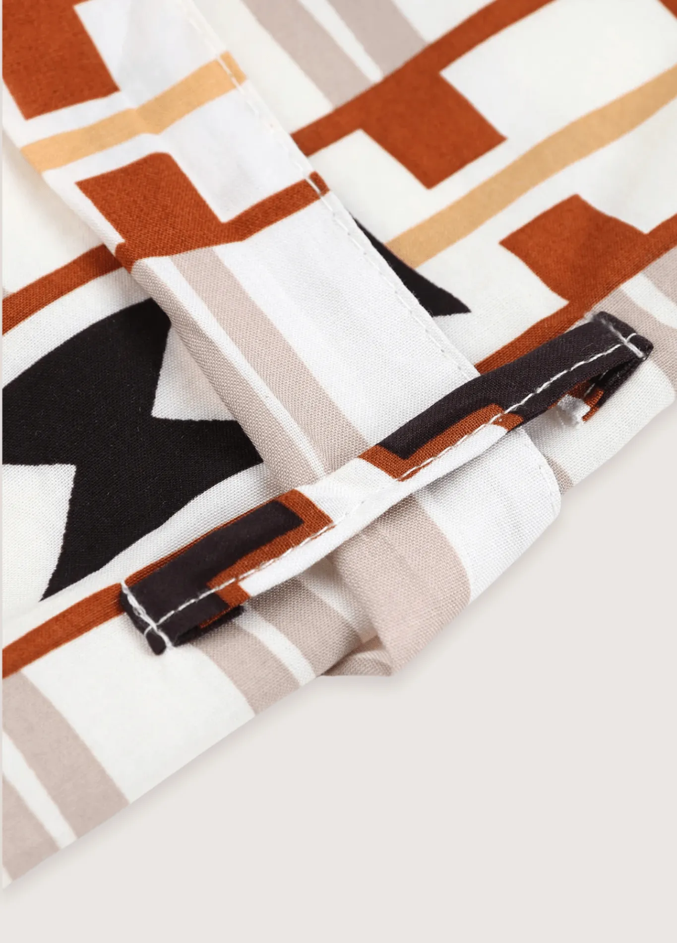 Kimono long beige à motif géométrique tribal