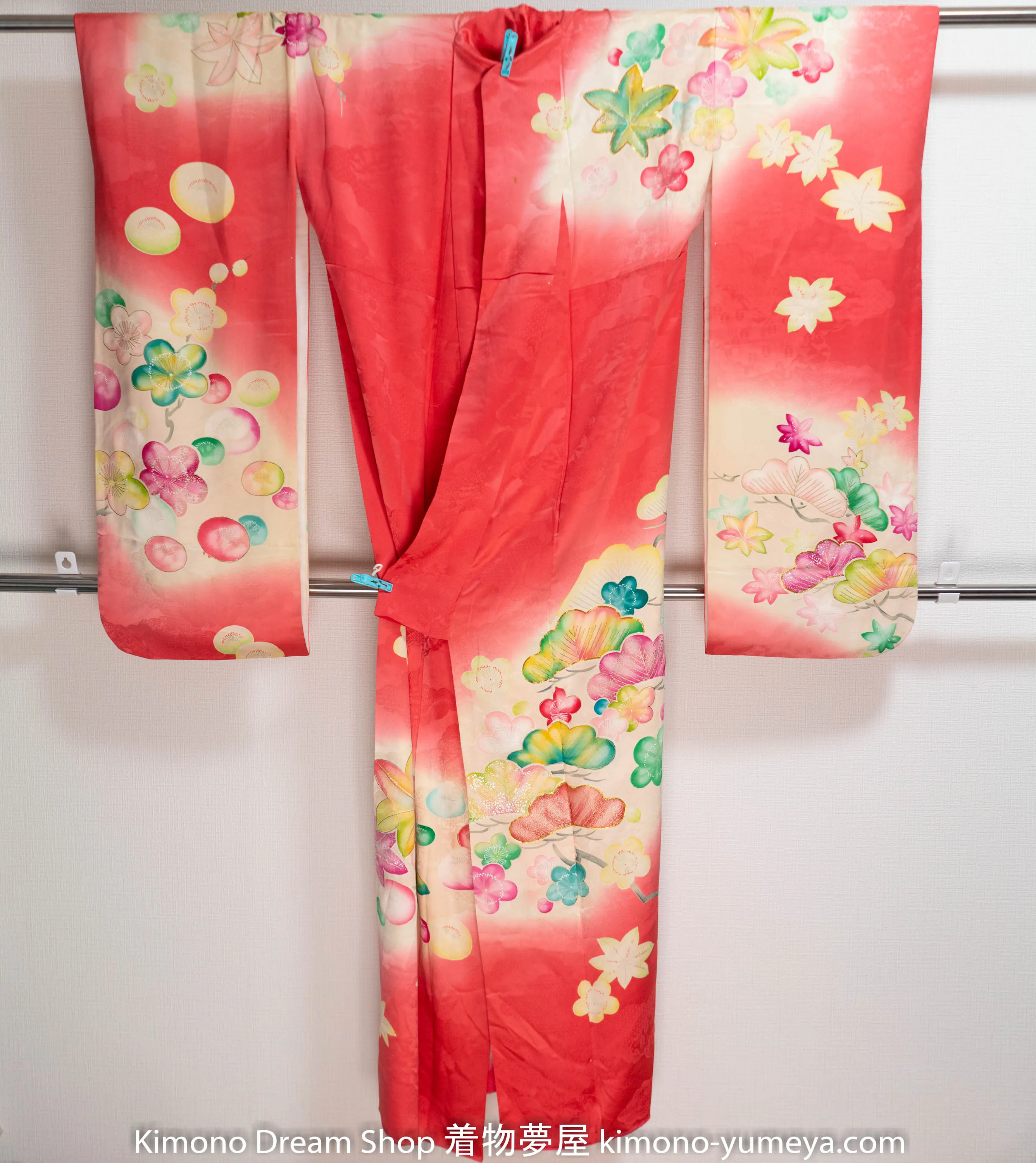 Silk Pinkish Reddish Furisode - Retro 1980s Abstract Flowers & Leaves Springtime Long Sleeve Kimono