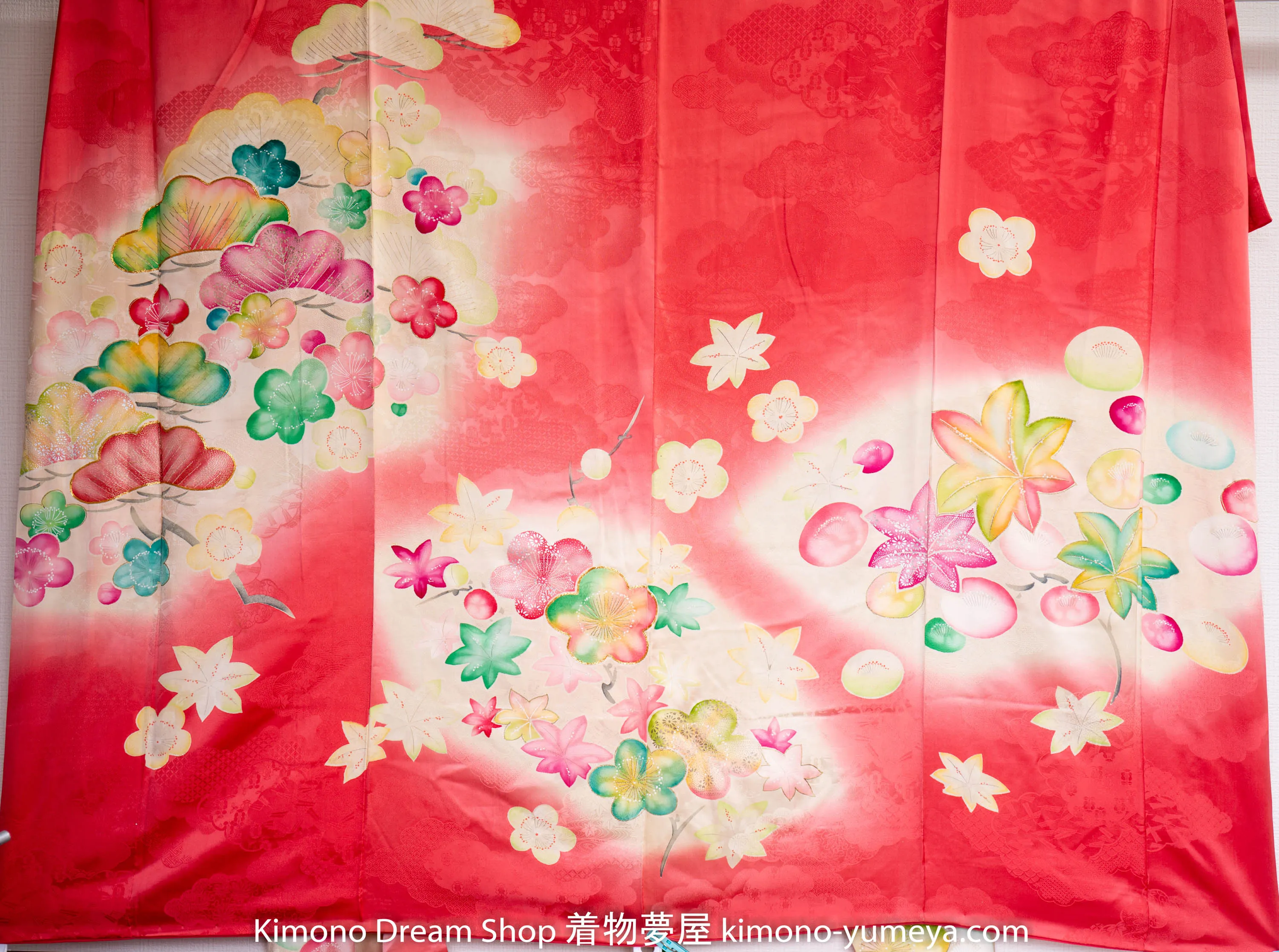 Silk Pinkish Reddish Furisode - Retro 1980s Abstract Flowers & Leaves Springtime Long Sleeve Kimono