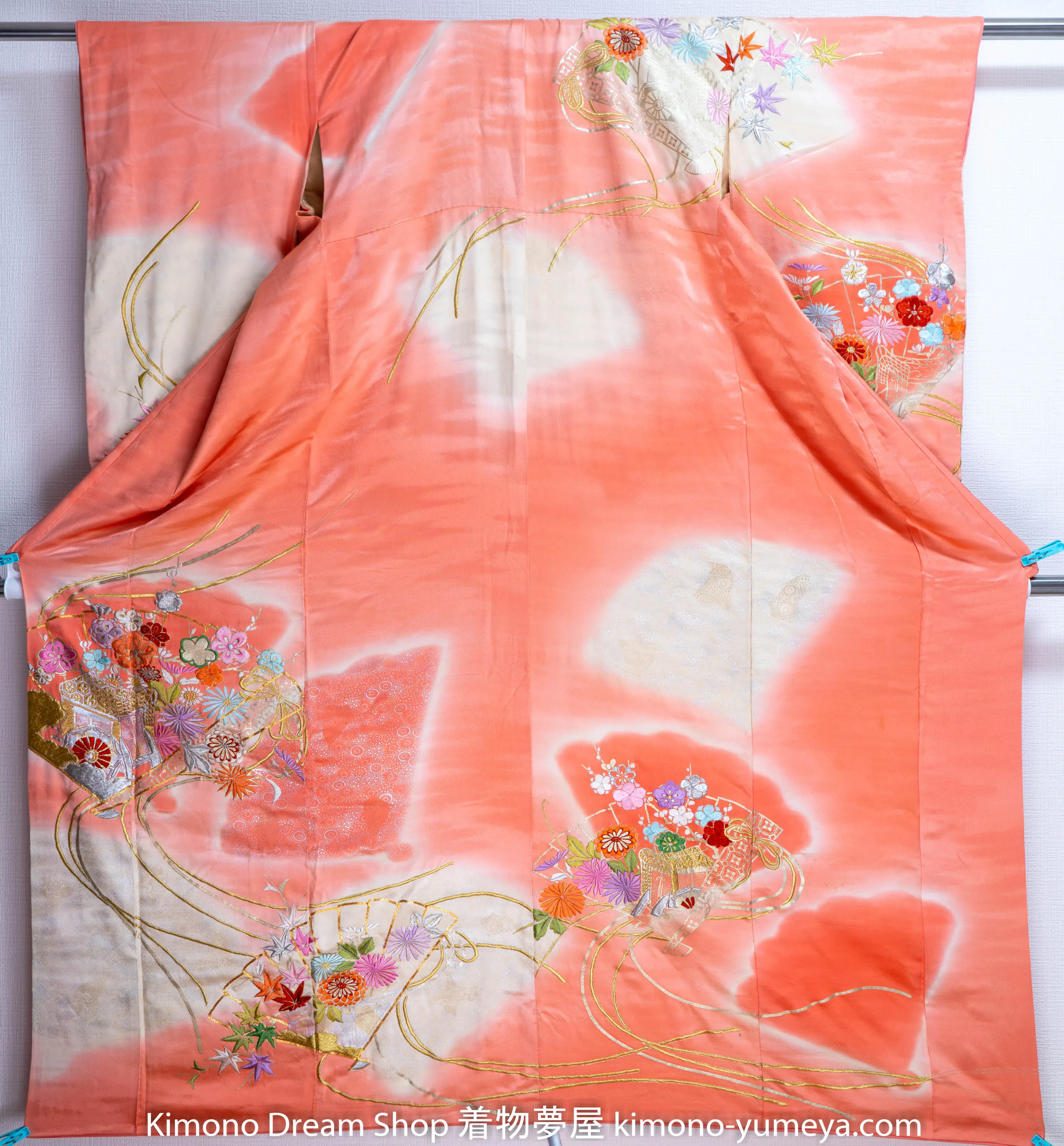 Vintage Embroidered Pink Furisode - Gold Embroidery Vintage Traditional Japanese Kimono Fan Sensu