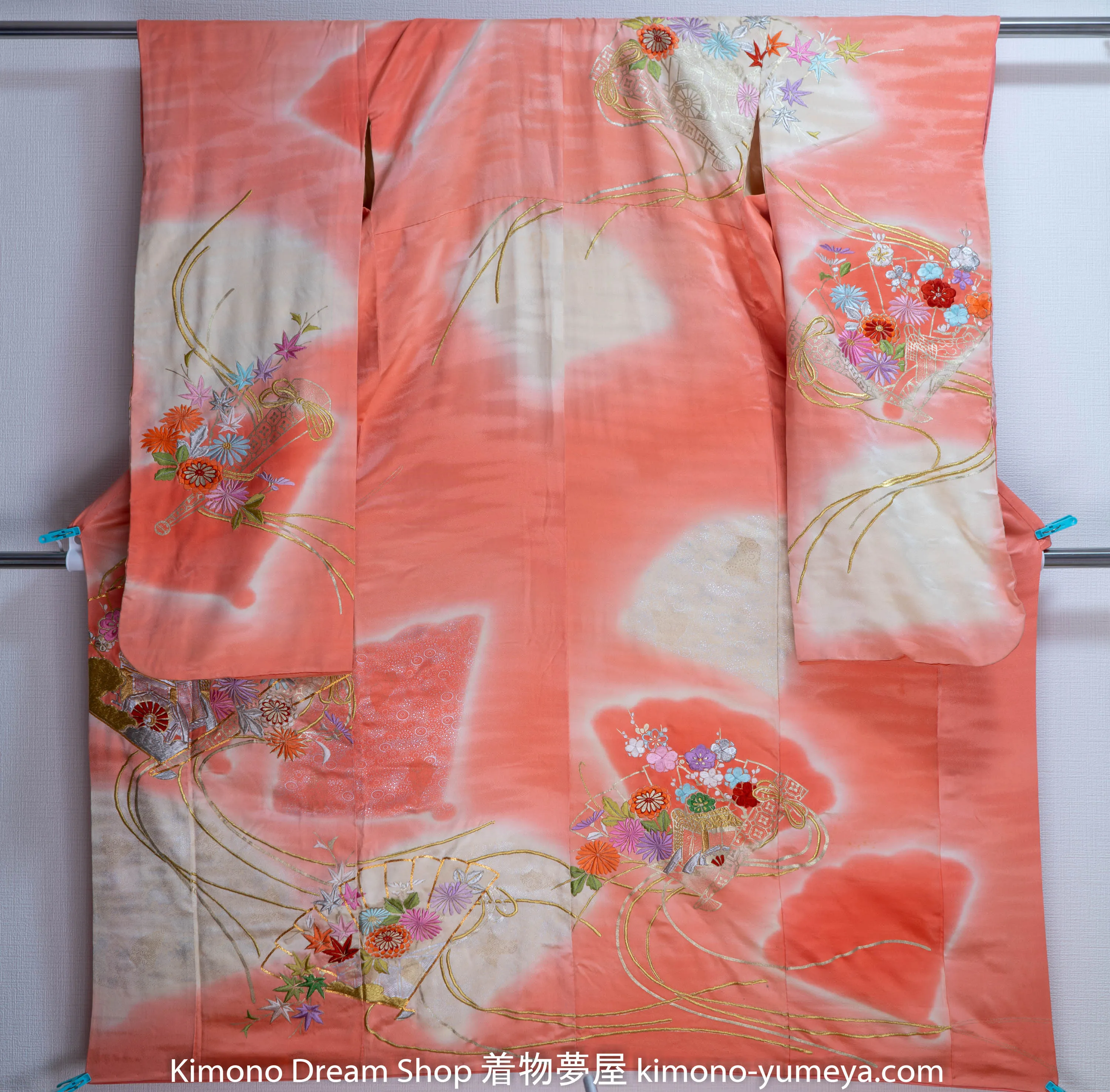 Vintage Embroidered Pink Furisode - Gold Embroidery Vintage Traditional Japanese Kimono Fan Sensu