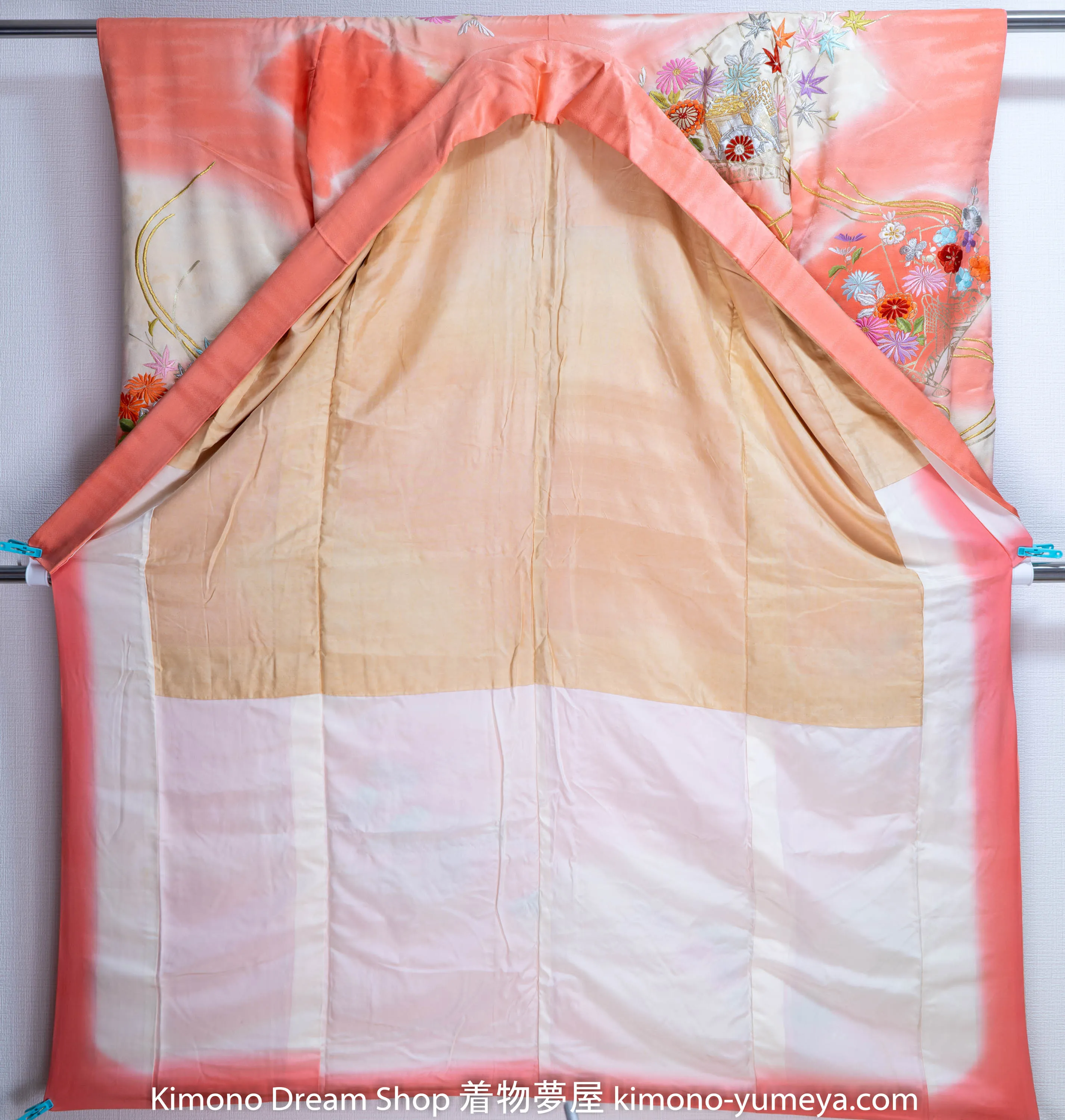 Vintage Embroidered Pink Furisode - Gold Embroidery Vintage Traditional Japanese Kimono Fan Sensu